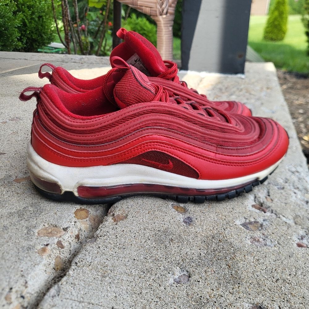 Nike Air Max 97 University Red Athletic Low Top Shoes CQ9896-600 Womens Size 8.5